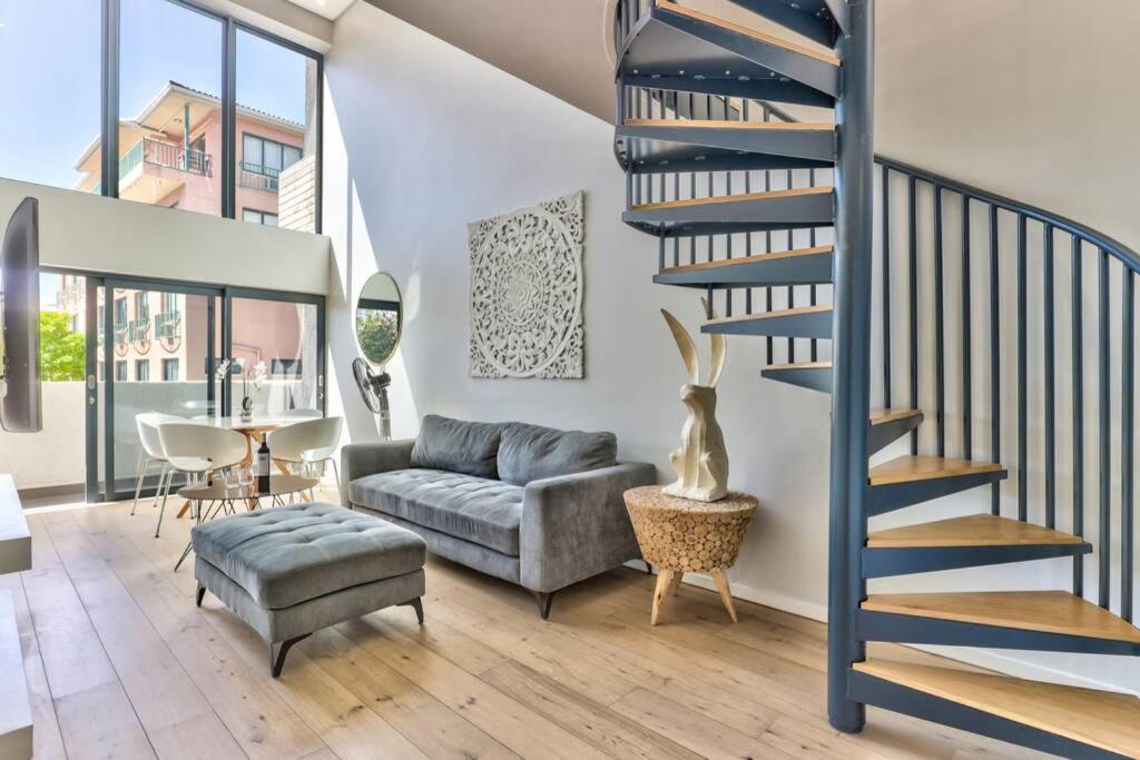 Apartment Stylish, 2 Bedroom In Sea Point W Parking Cape Town