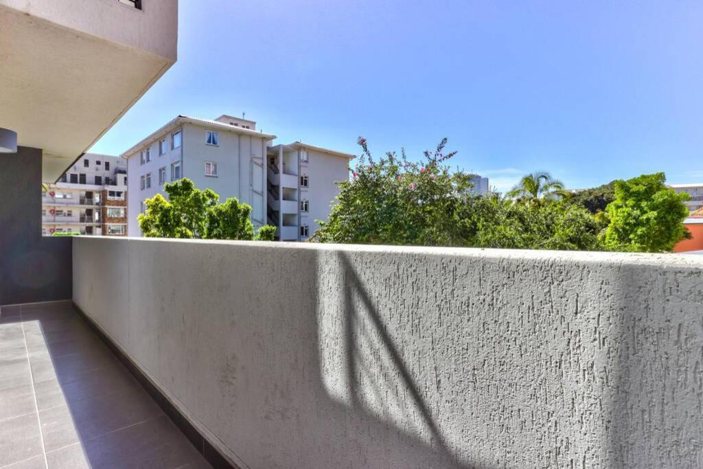 Apartment Stylish, 2 Bedroom In Sea Point W Parking Cape Town